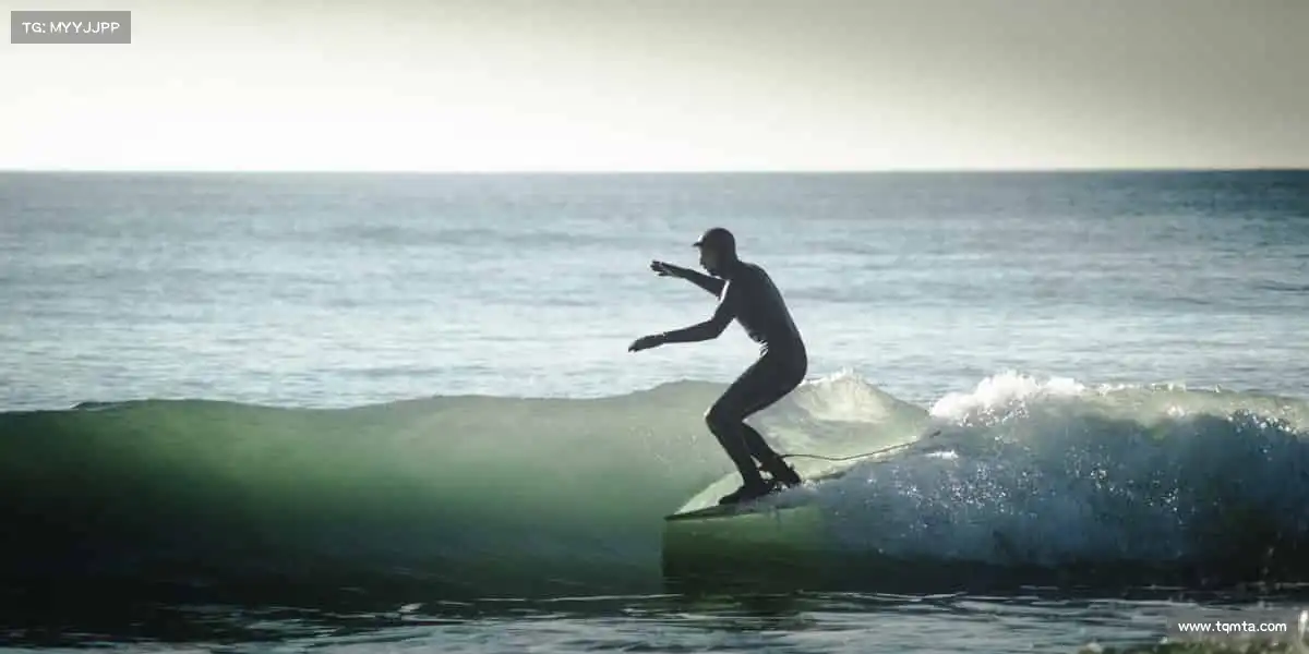 必一🏊♀️潜入水中,每一次冲刺都是与自己的无声对话!